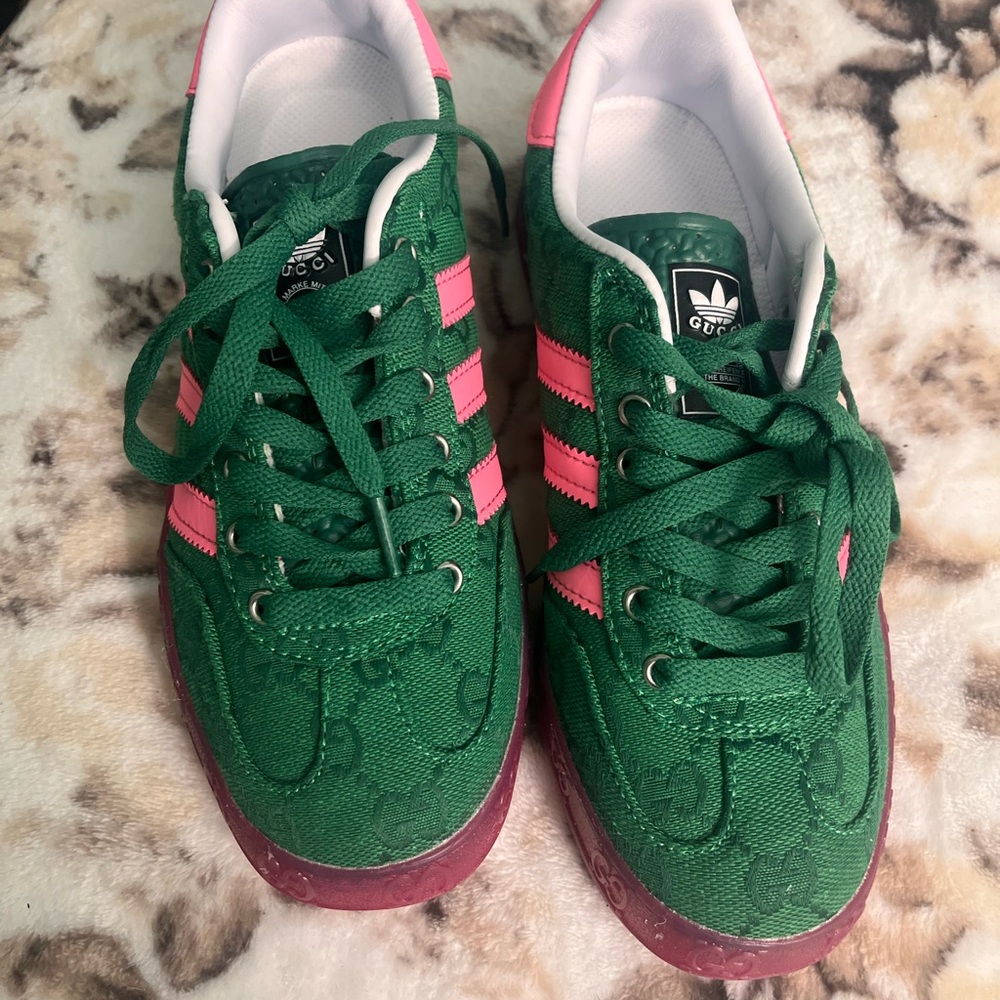 Gucci Woman Green and Pink Sneakers
